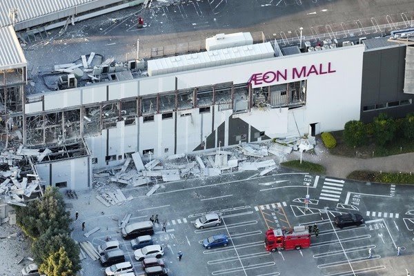 Terremoto no Japão provoca explosão em shopping e mobiliza equipes de resgate 2026 07 28t103821z 1577542721 rc2ymmah5b5j rtrmadp 3 japan quake