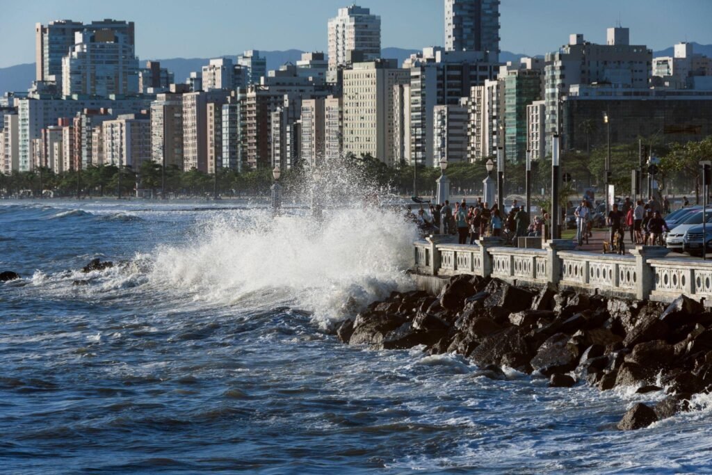 Santos é vulnerável ao avanço do mar? por que santos e tao vulneravel ao avanco do mar
